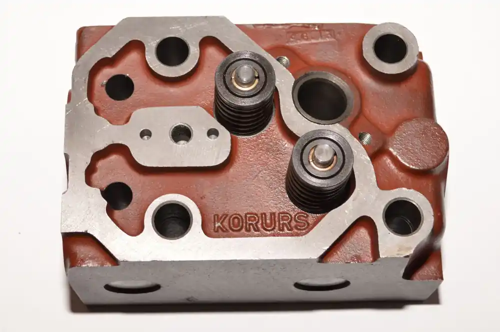 Zlevněný 49010554 Hlava válce kompletní s ventily