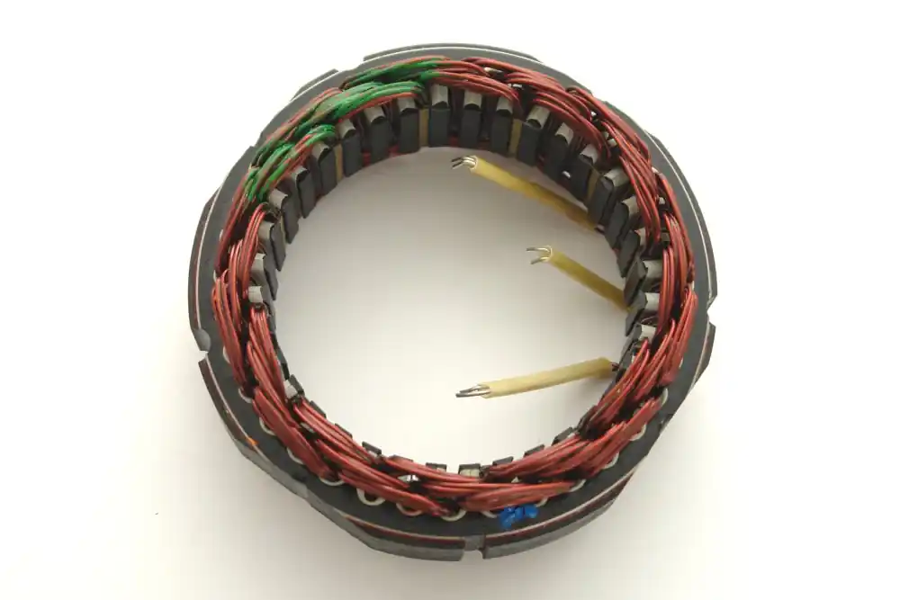 Zetor 115,901,121 / 93 350 676 / 93-9905 Stator alternátoru sestavený URI Nízká Cena